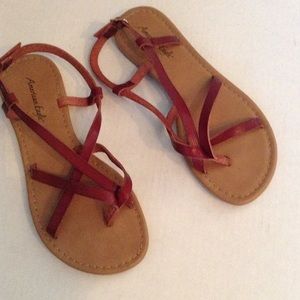 AMERICAN EAGLE BROWN THONG SANDALS 7.5